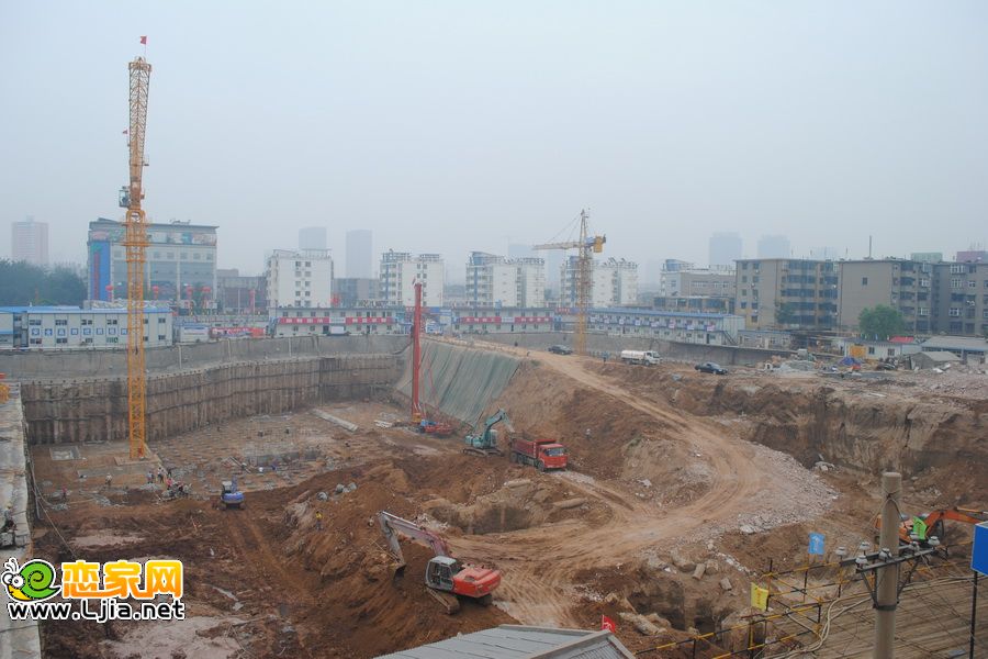 卓昱大廈施工現(xiàn)場（2011.09.07）