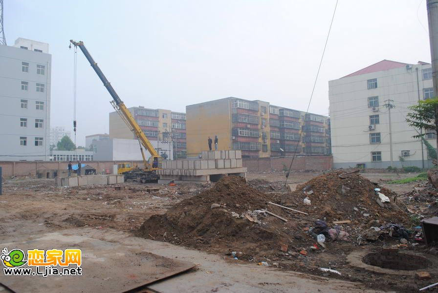 華祥大廈B座施工現(xiàn)場(chǎng)（2011.9.29）