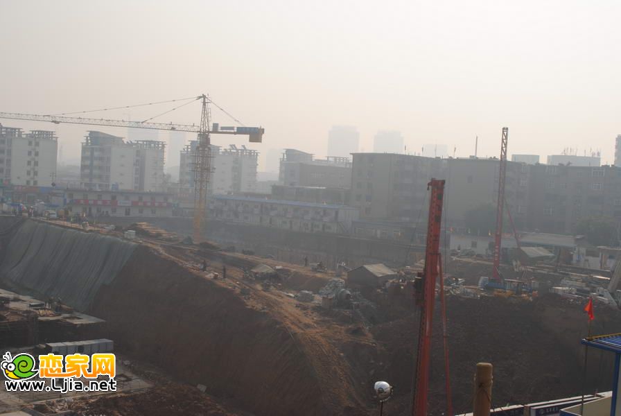 卓昱大廈施工現(xiàn)場（2011.11.10）