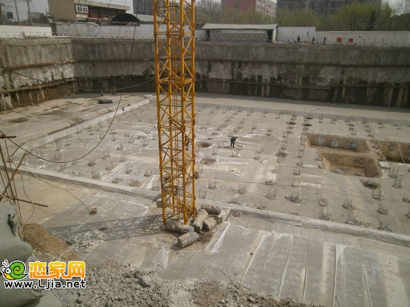 濱河世紀(jì)大廈施工進(jìn)度（2013.03.19）