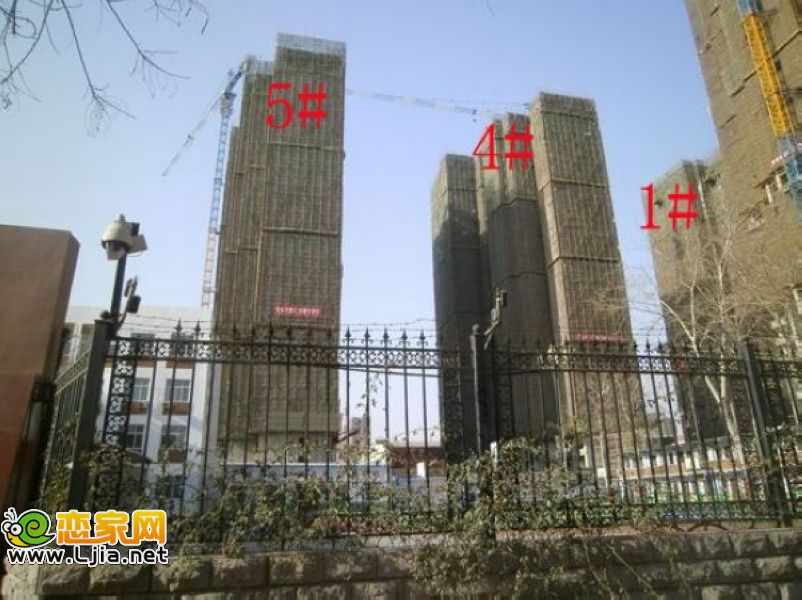 永華新城5#樓已封頂（2013.01.02）