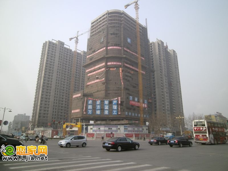 卓昱大廈工程進度（2013.03.21）
