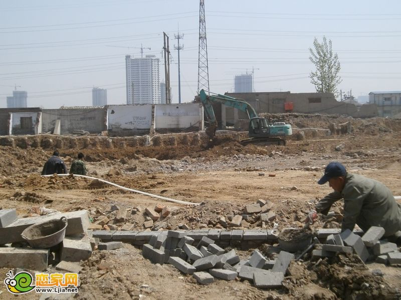 錦玉華庭二期工地實(shí)景（2013.04.13）