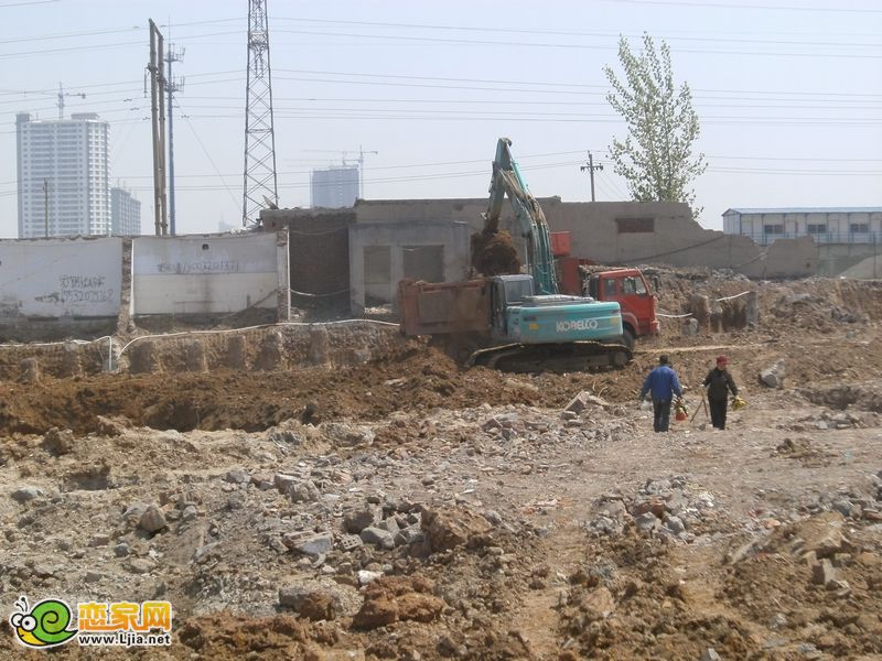 錦玉華庭二期工地實(shí)景（2013.04.13）