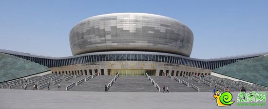 人民路邊上最搶眼的建筑了——邯鄲大劇院