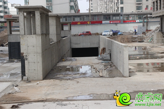 北海莊園景園地下車庫(kù)出口