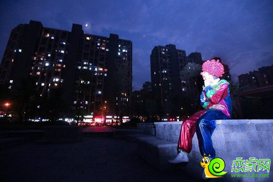 舌尖上的中國，刀尖上的房?jī)r(jià)