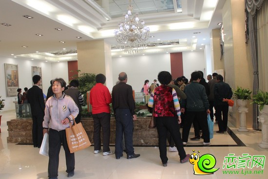 客戶咨詢現(xiàn)場