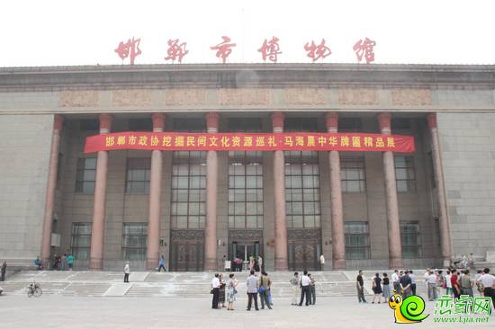 “挖掘民間文化資源巡禮·馬海晨中華牌匾精品展”現(xiàn)場