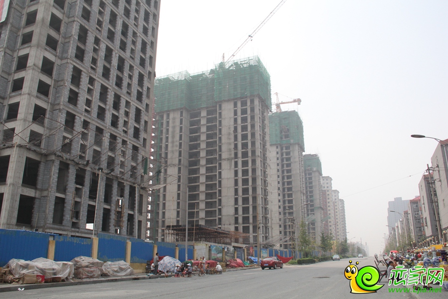 錦玉華庭二期實(shí)景圖（2014.07.03）
