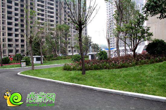 現(xiàn)代·奧城示范區(qū)園林（2014.7.3）