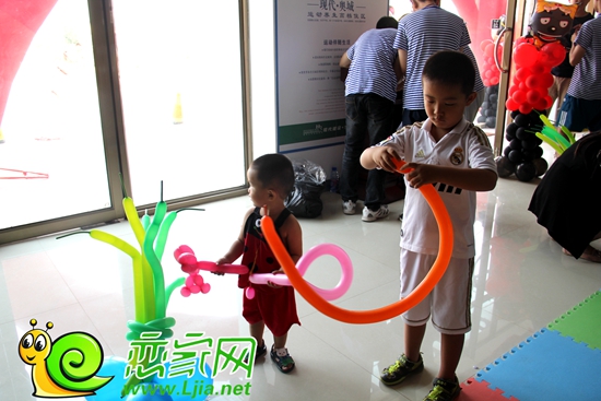 “現(xiàn)學(xué)現(xiàn)賣”的小朋友