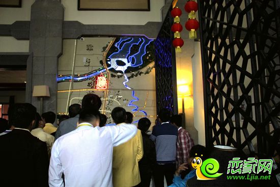 趙都華府銷售代表講解區(qū)位圖