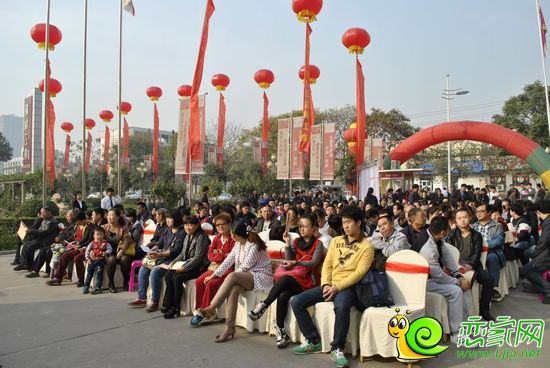錦繡江南開盤現(xiàn)場(chǎng)人氣火爆