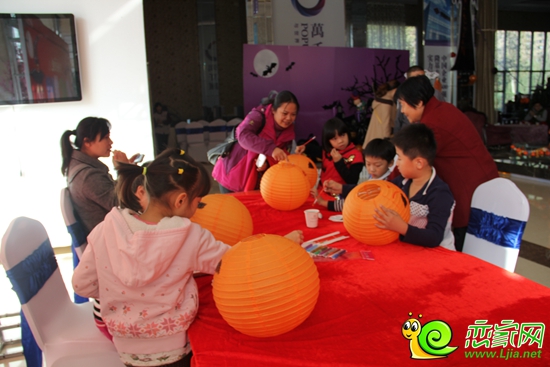 一個(gè)個(gè)又大又黃的南瓜燈（2014.11.2）