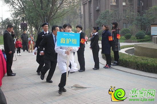 救護小分隊開始行動（2014.11.9）