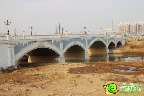 萬(wàn)聚凱旋城投資建設(shè)的凱旋橋
