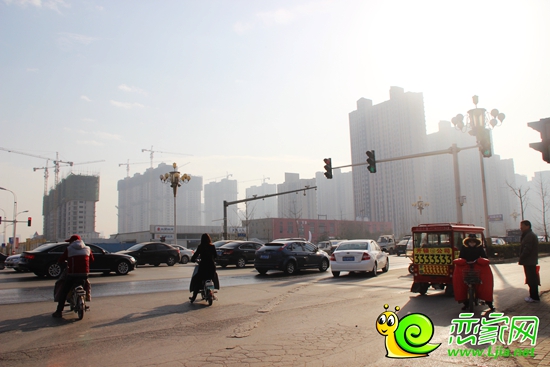 由叢臺路口拍攝拉德芳斯