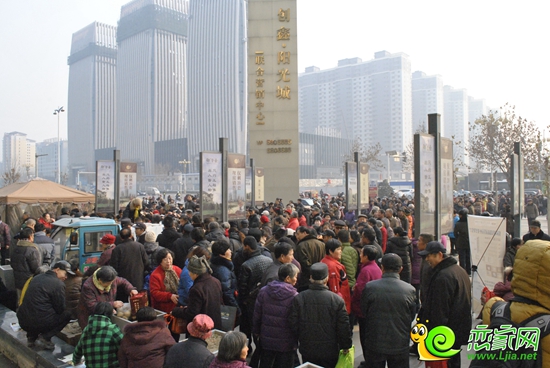 創(chuàng)鑫陽光城12月27日簽售會現(xiàn)場