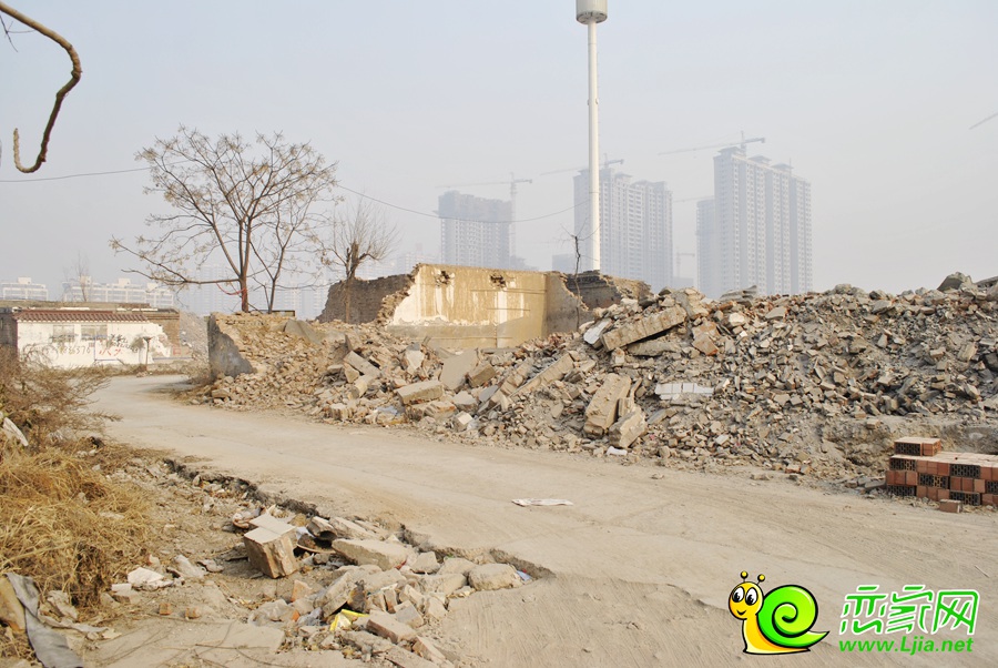 恒大名都在建的售樓部（2015.01.02）
