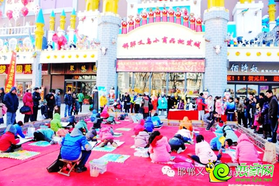 邯鄲義烏小商品批發(fā)城繪畫(huà)現(xiàn)場(chǎng)