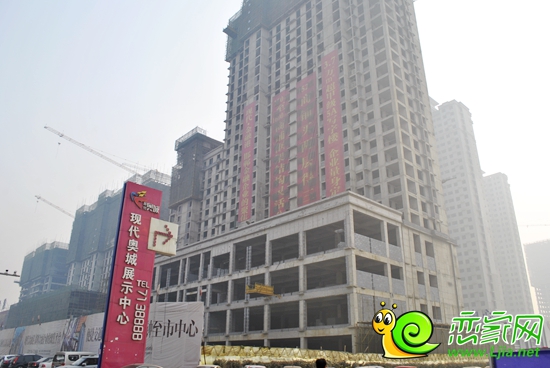 現(xiàn)代奧城項(xiàng)目實(shí)景圖