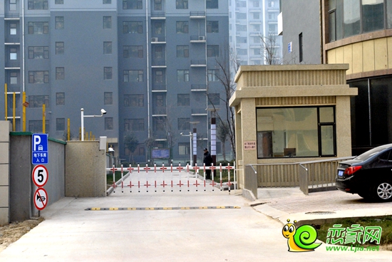 萬(wàn)浩儷城南區(qū)北門(mén)實(shí)景圖