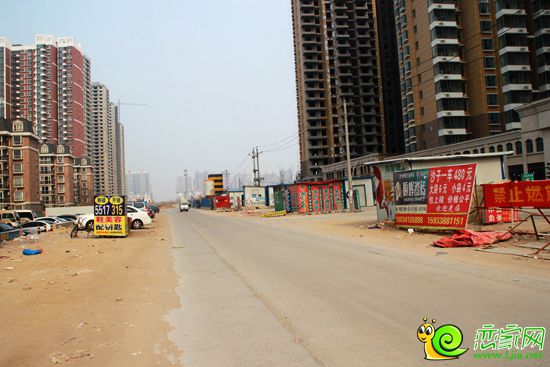 漢成華都西邊這條路——世紀(jì)大街
