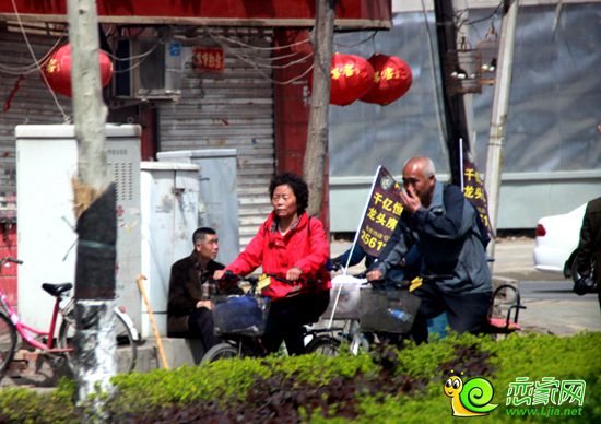 齊頭并進(jìn)的夫妻倆
