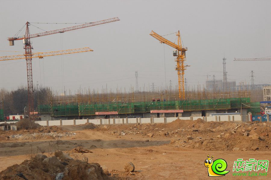 錦繡江南25#樓開始建地上一層（2015.03.14）