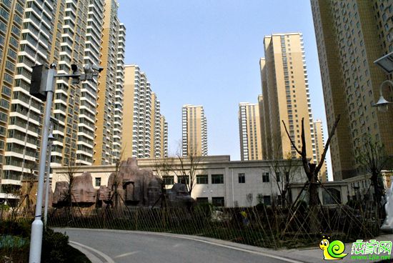 漢成華都小區(qū)內(nèi)整潔和監(jiān)控