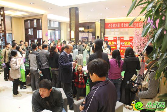 看房團之錦繡江南實景圖