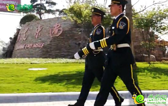 陽光東尚小區(qū)內(nèi)安防人員