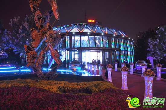 恒大名都營銷中心夜景