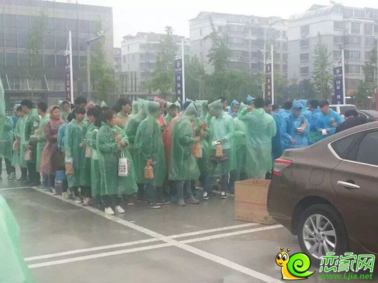 風(fēng)雨無阻的恒大人