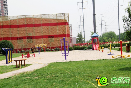 圣水湖畔業(yè)主小花園廣場(chǎng)
