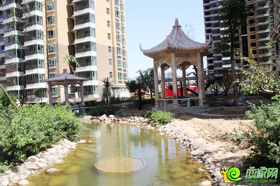 漢成華都西區(qū)園林實(shí)景圖