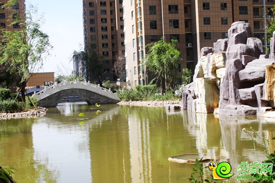 漢成華都西區(qū)園林實景圖