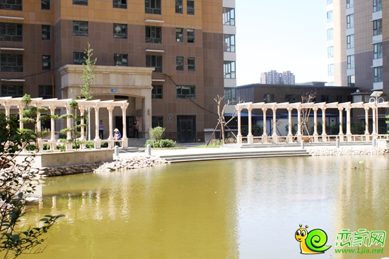 漢成華都東區(qū)園林實景圖