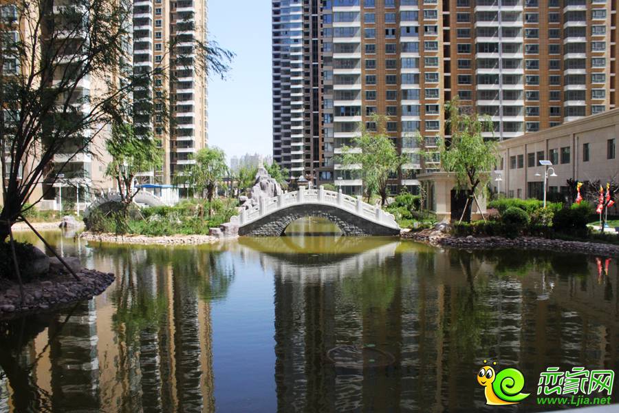 漢成華都西區(qū)園林實(shí)景圖