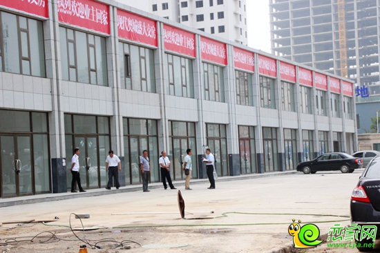現(xiàn)代奧城S6商業(yè)樓交房現(xiàn)場