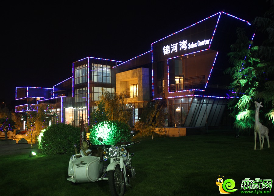 萬浩錦河灣售樓部夜景圖