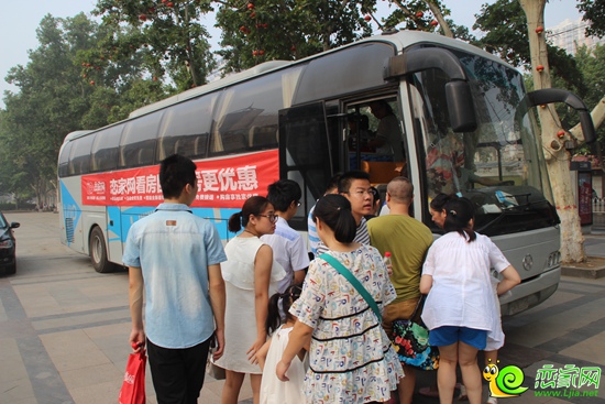 戀家網2號看房車網友們上車