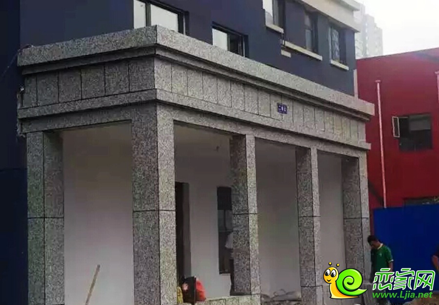 現(xiàn)代華府2號樓2單元門廳實(shí)景圖