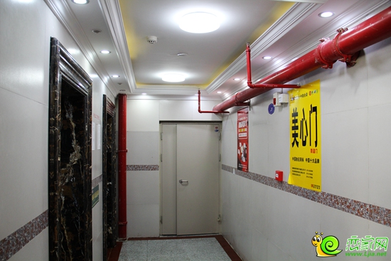 漢成華都入戶電梯實(shí)景圖