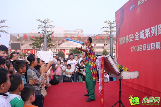 大師即興表演吞氣球