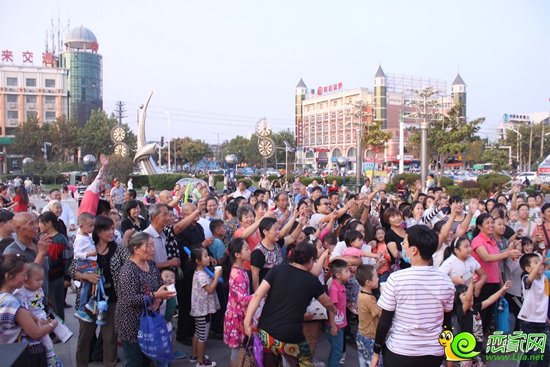 林安智慧商貿(mào)物流城路演明珠廣場(chǎng)站現(xiàn)場(chǎng)