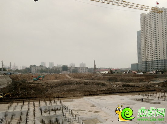 江城首邑施工現(xiàn)場