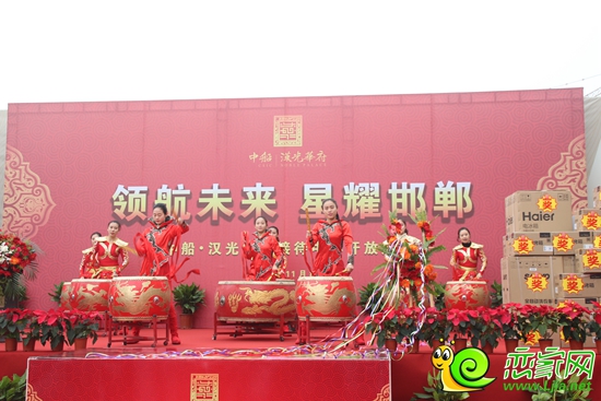 擊鼓舞表演