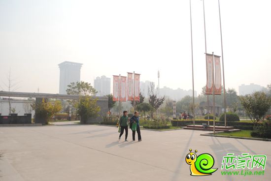 錦繡江南售樓中心外實(shí)景圖